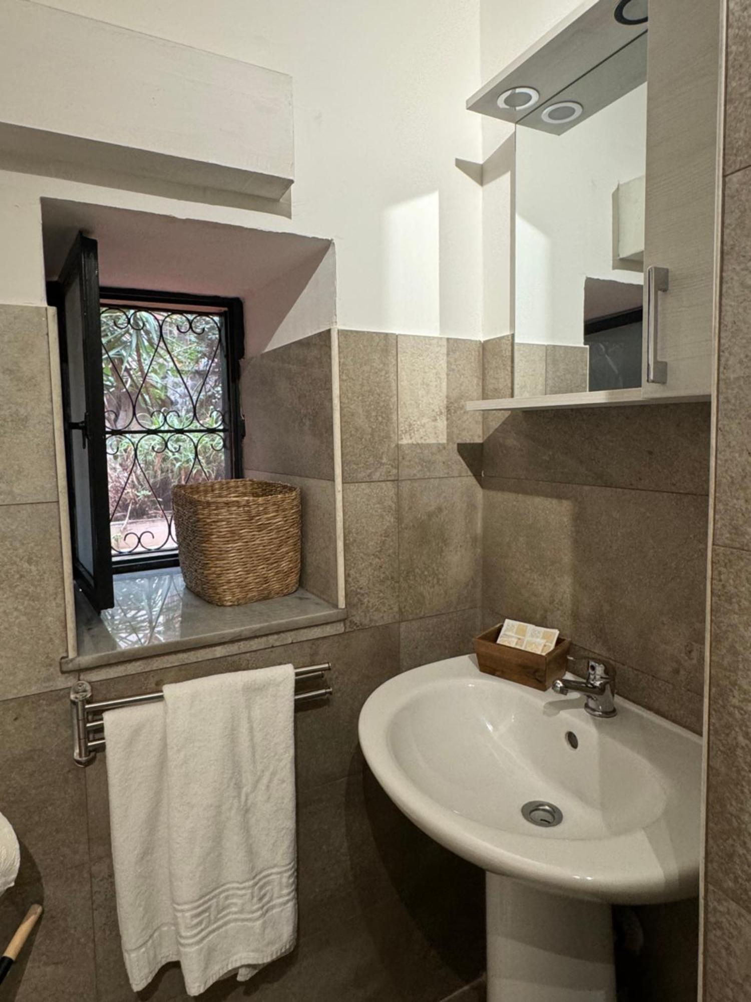 Corte Capuana Apartment คาตาเนีย ภายนอก รูปภาพ