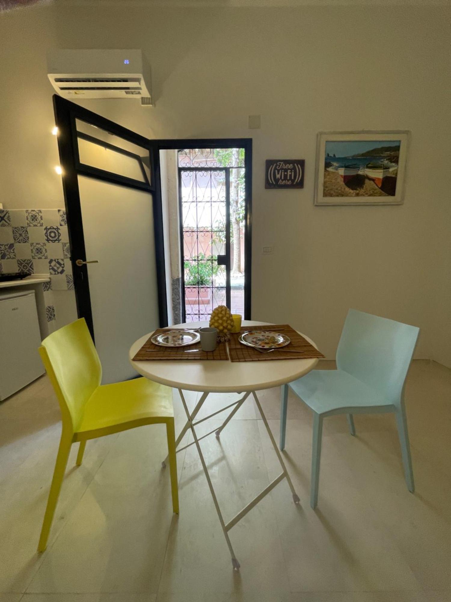 Corte Capuana Apartment คาตาเนีย ภายนอก รูปภาพ